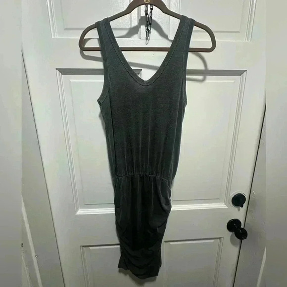 REVOLVE SUNDRY Sleeveless Dress in Grey Size 0 XS EUC - Picture 3 of 5